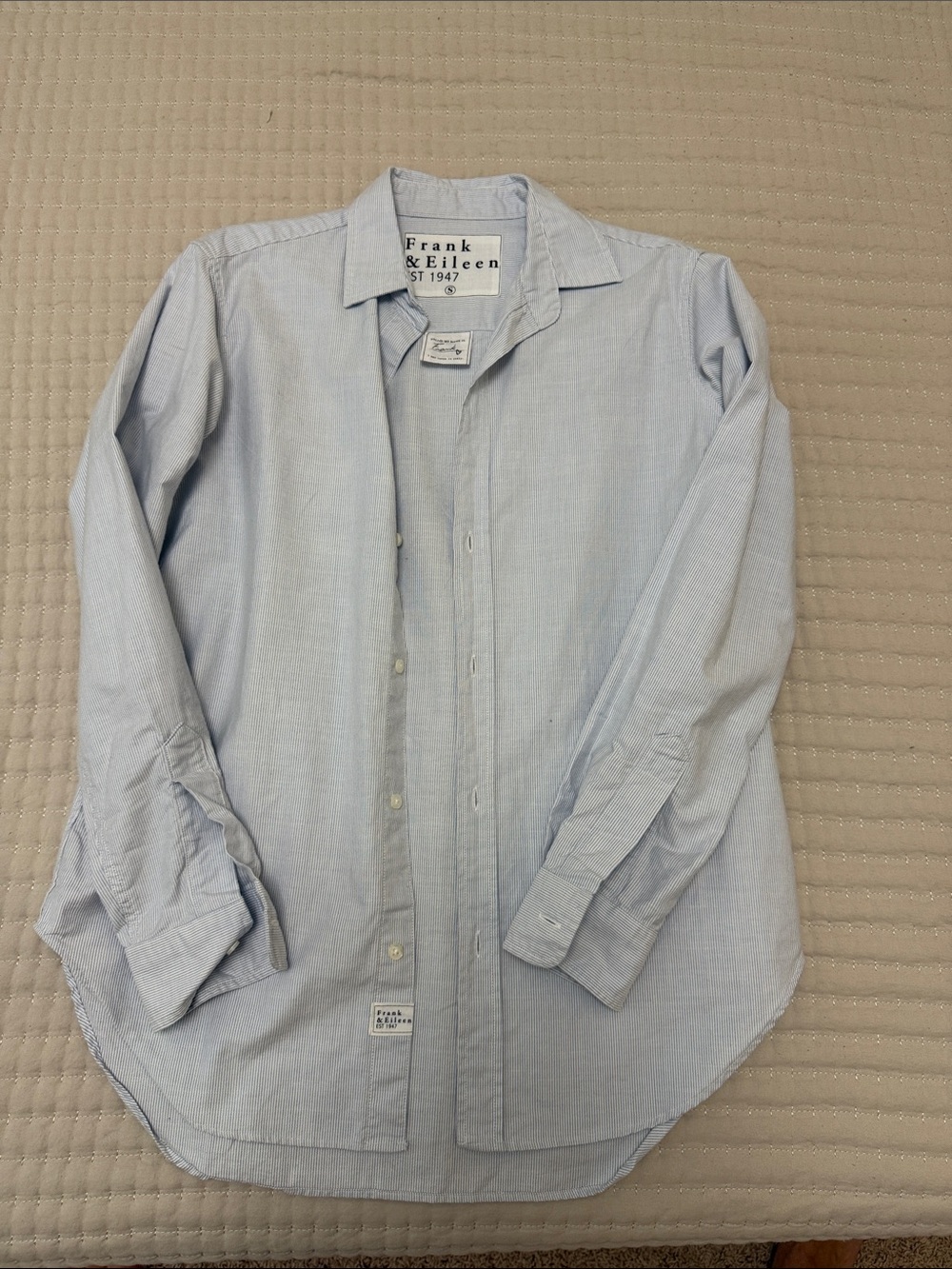 Frank & Eileen Light Blue Button-Down Shirt